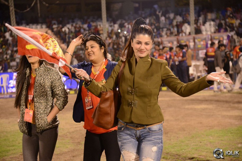 CCL-5-Telugu-Warriors-vs-Bengal-Tigers-Match-Photos